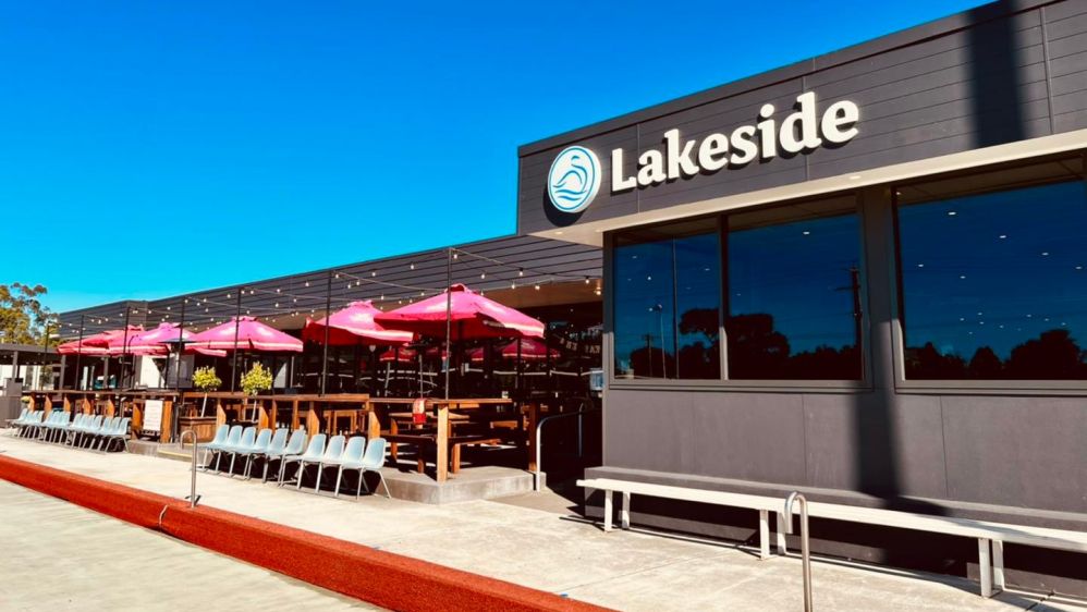 Lakeside Club Exterior 1