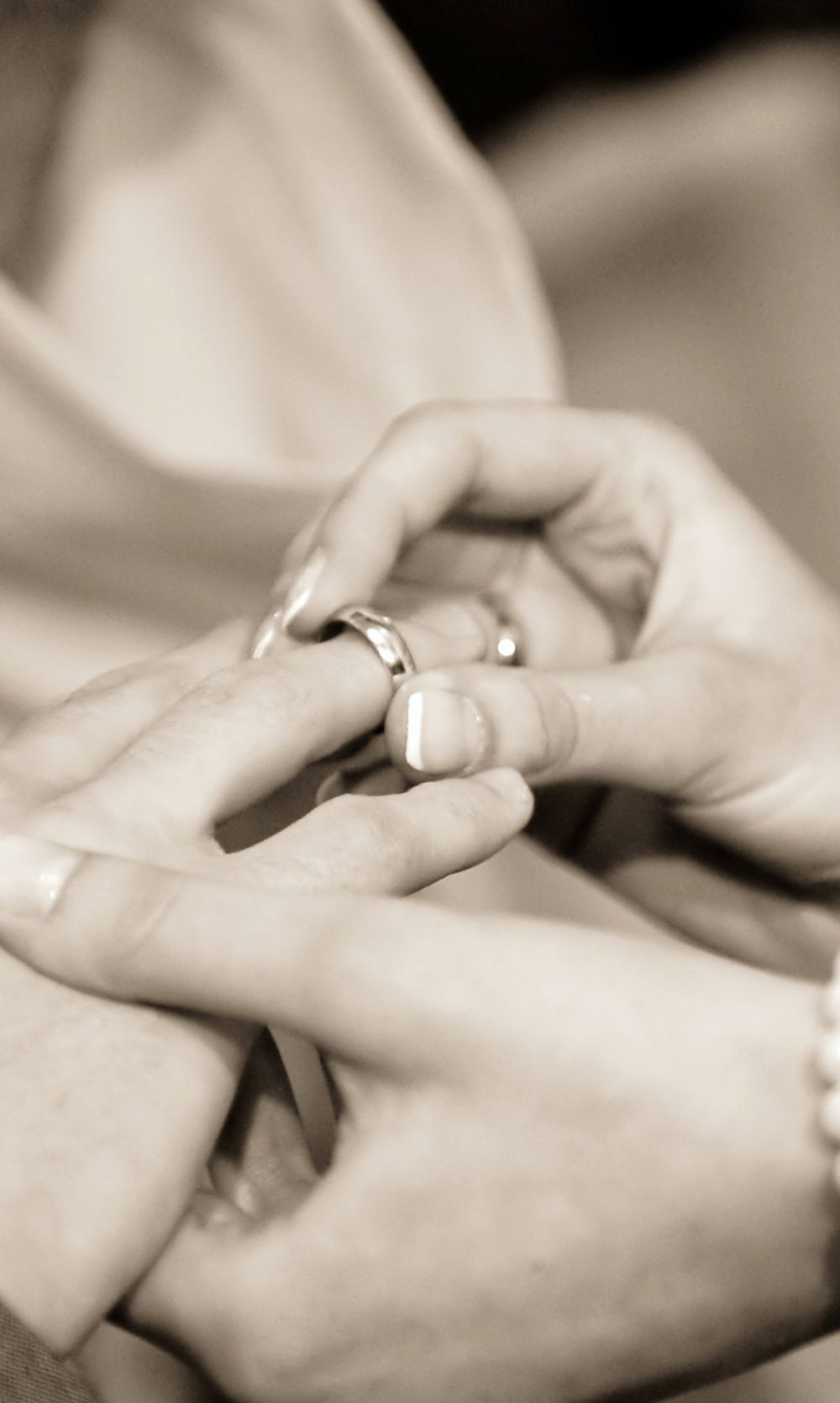 Hand Black And White Woman Monochrome Arm Wedding 975523 Pxhere Com